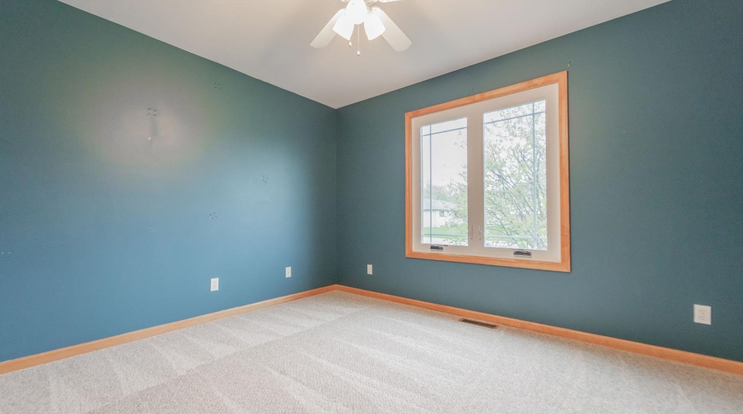 1282 Port Cove Dr, Porter IN  46304-9583 exterior