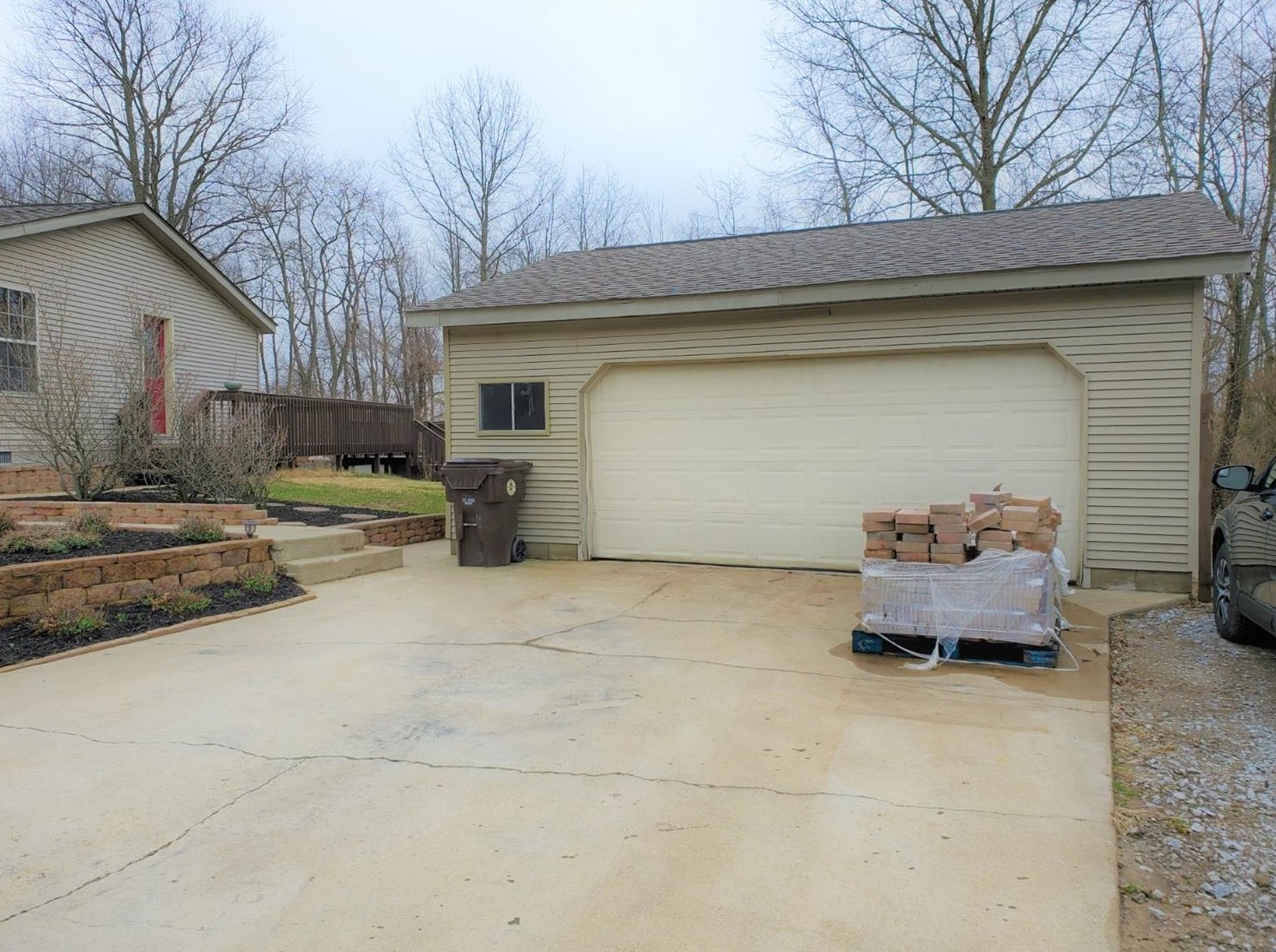 11423 N 215 E, Demotte, IN 46310
