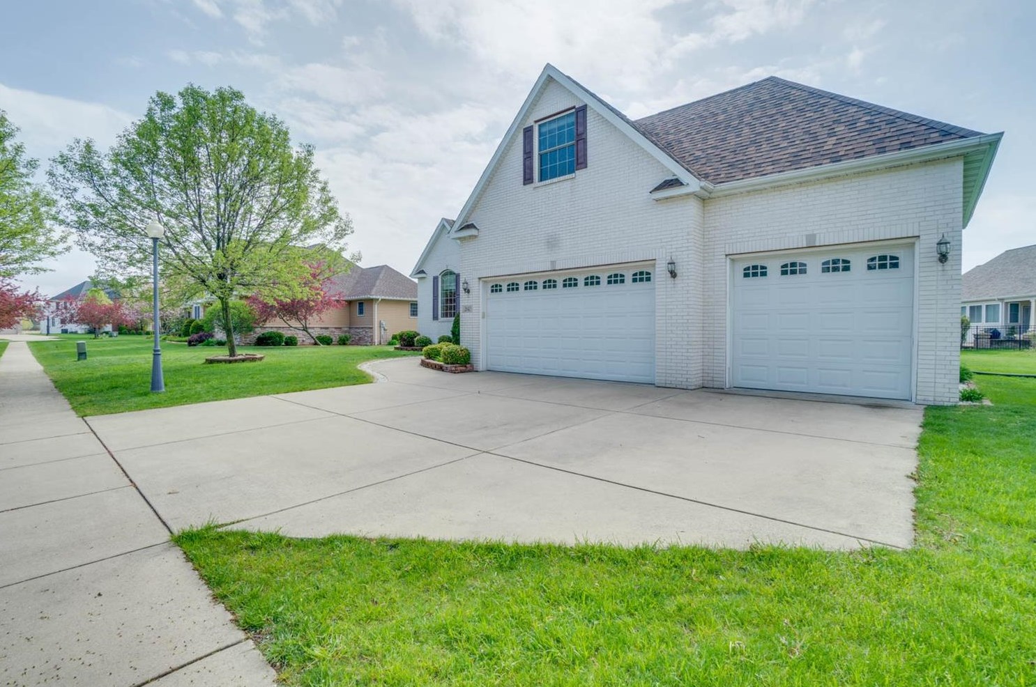 2640 Hollister Dr, Porter, IN 46304-9177