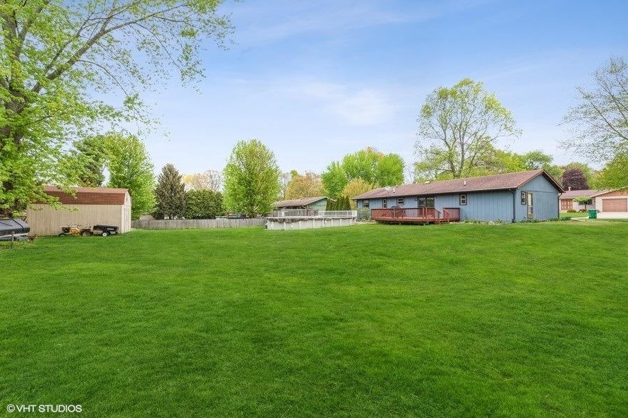 2634 N Stuyvesant Ln, La Porte, IN 46350