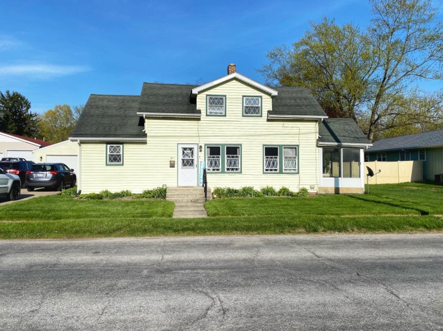 311 Colfax Ave, La Porte, IN 46350-4621