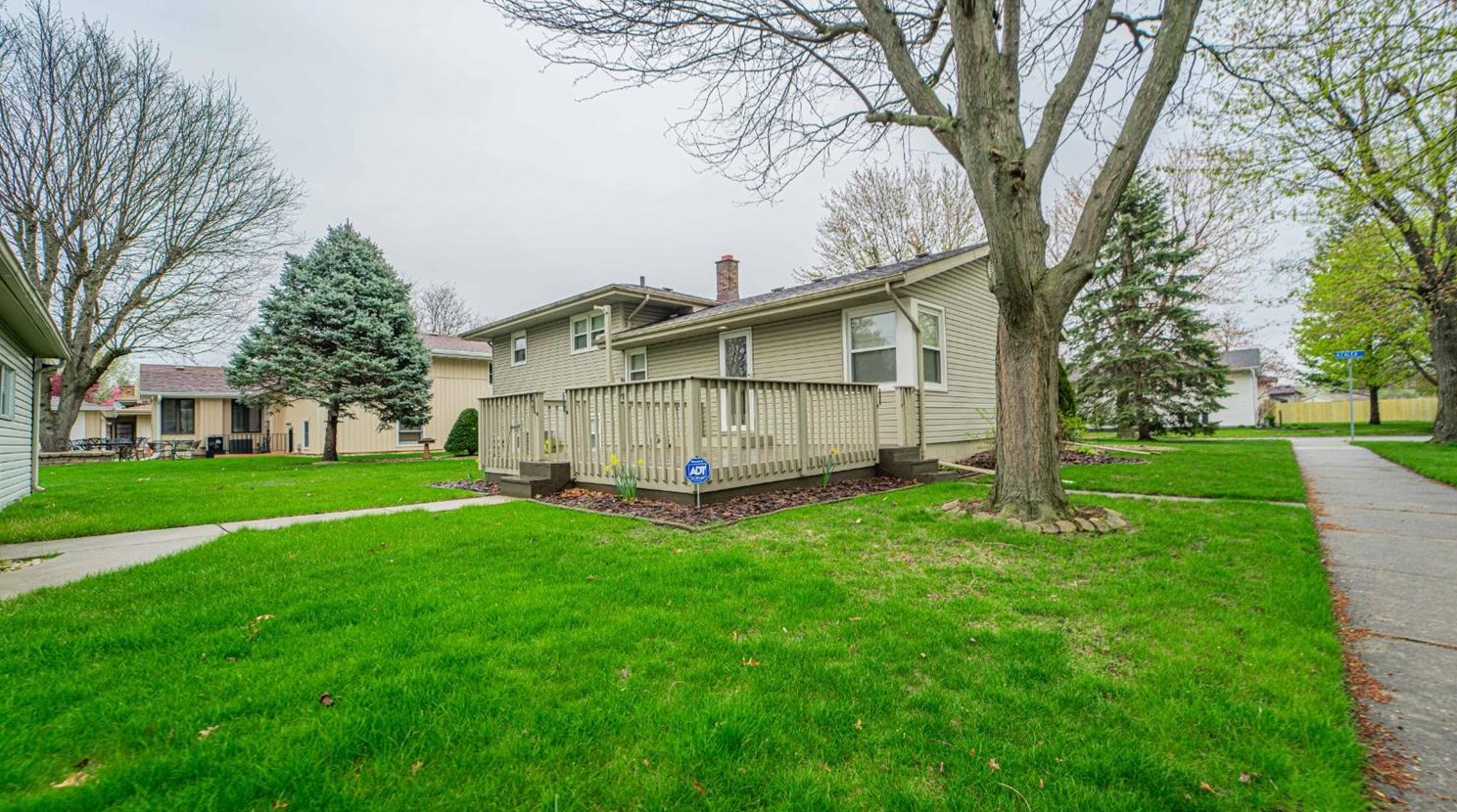 1401 Azalea Dr, Hammond, IN 46321