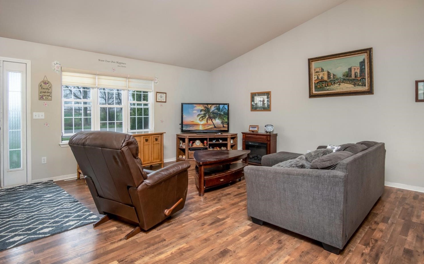 6566 Robbins Rd, Portage, IN 46368-4626