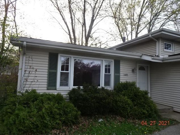 1405 Monticello Park Dr, Valpo, IN 46383