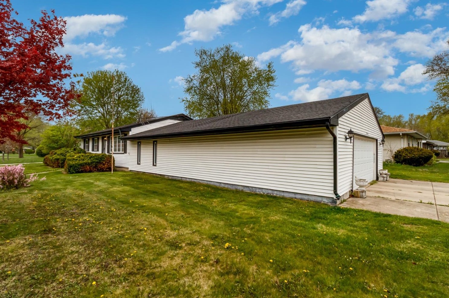 5774 Springfield Ave, Portage, IN 46368-2057