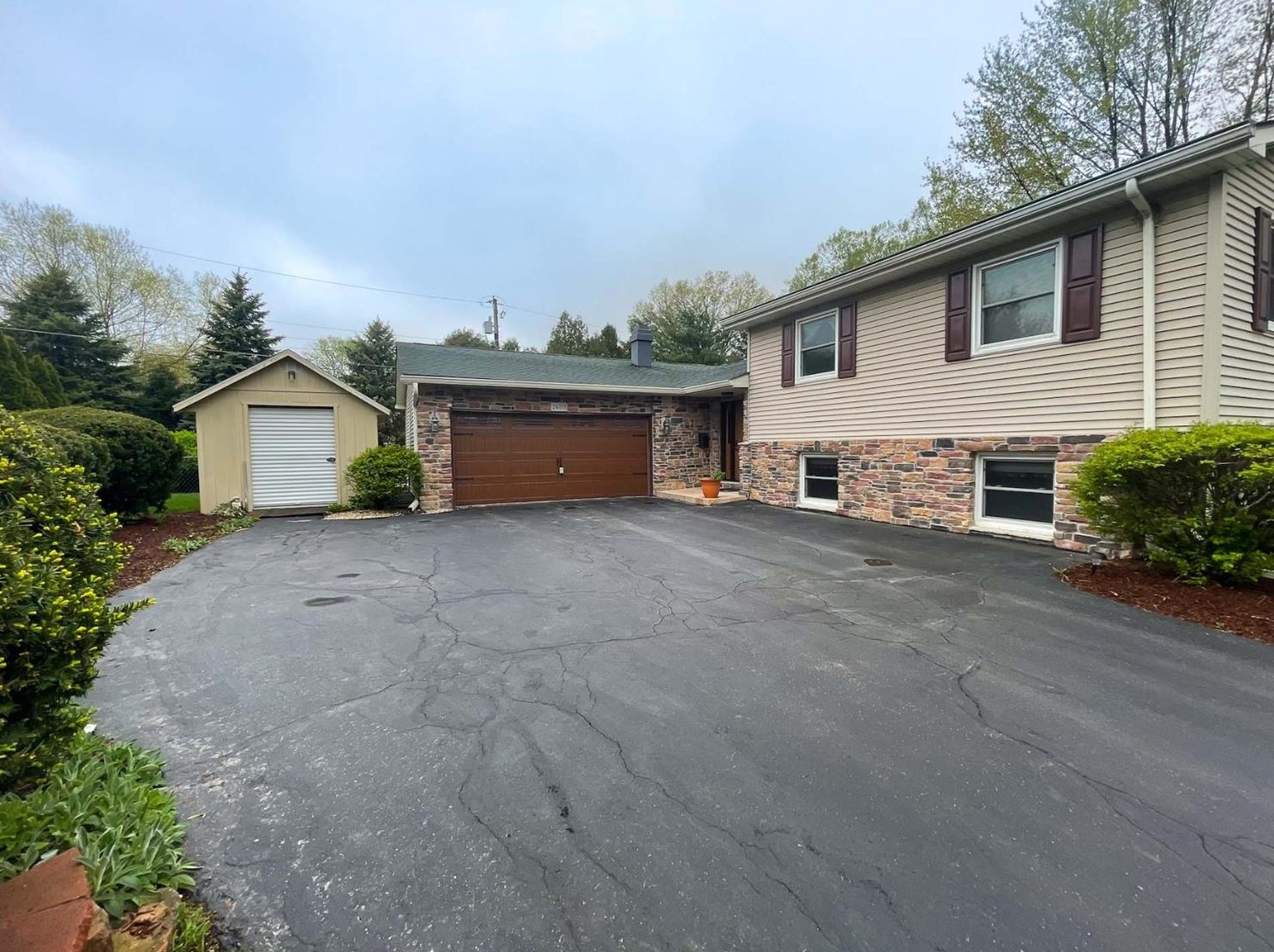 2605 Shannon Dr, Valpo, IN 46383