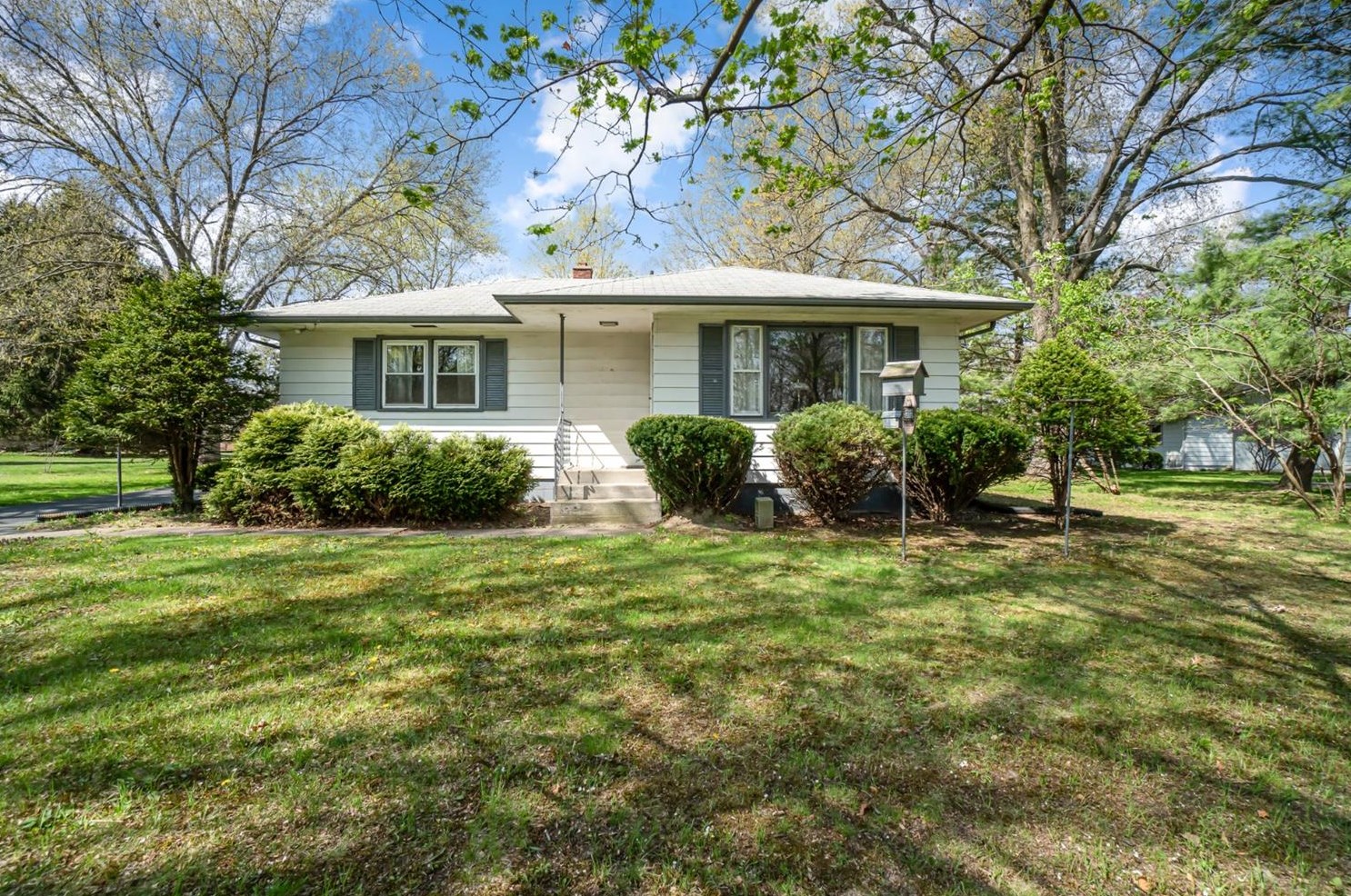 207 W 875 N, Valpo, IN 46385