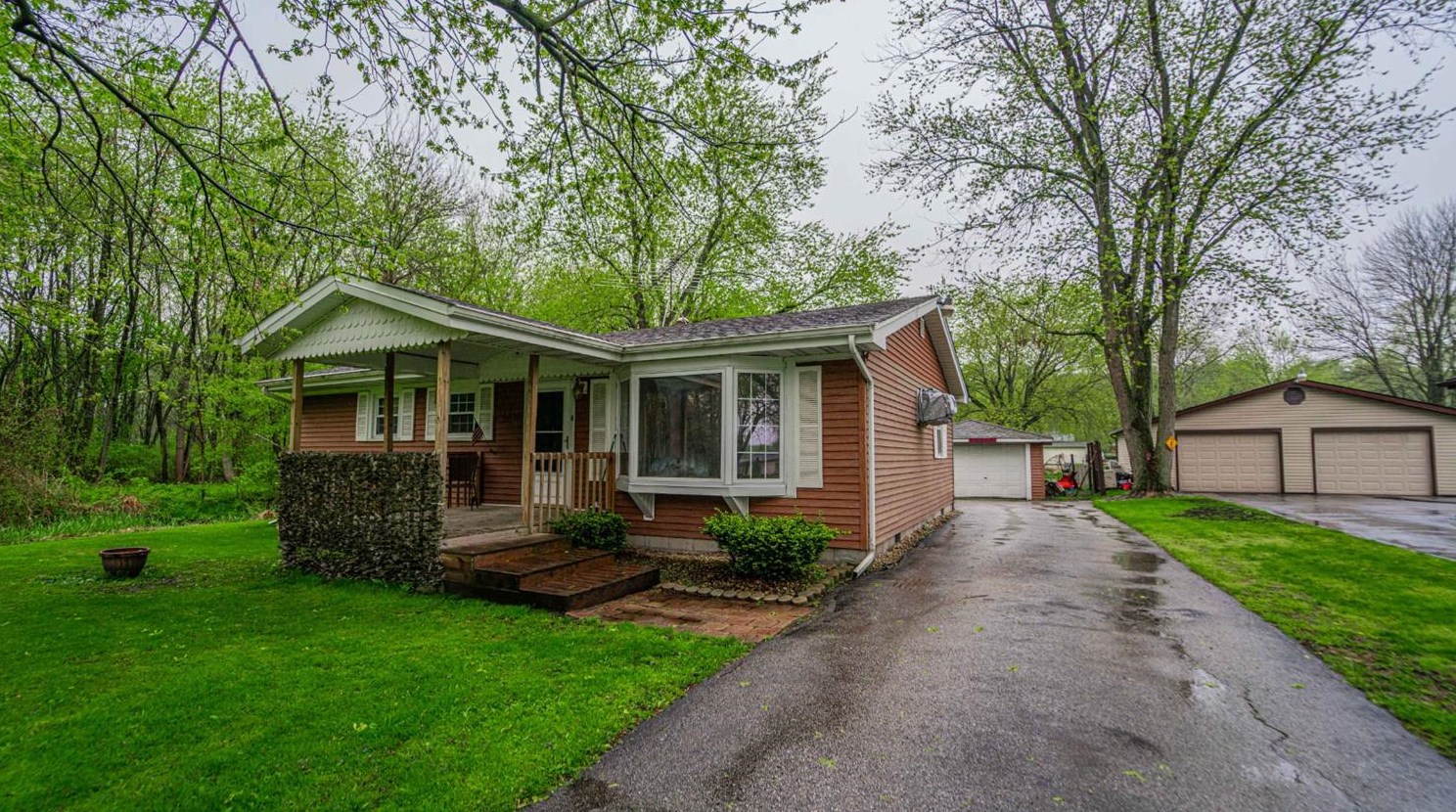 1743 46th Ave, Griffith IN  46319-2505 exterior