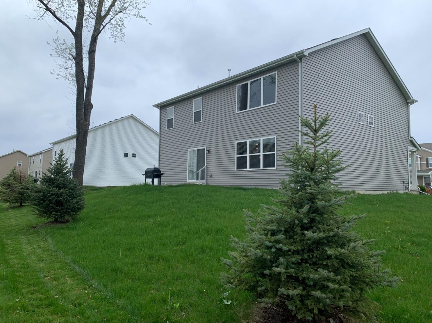 6251 Lakewood Ave, Portage, IN 46368-2250