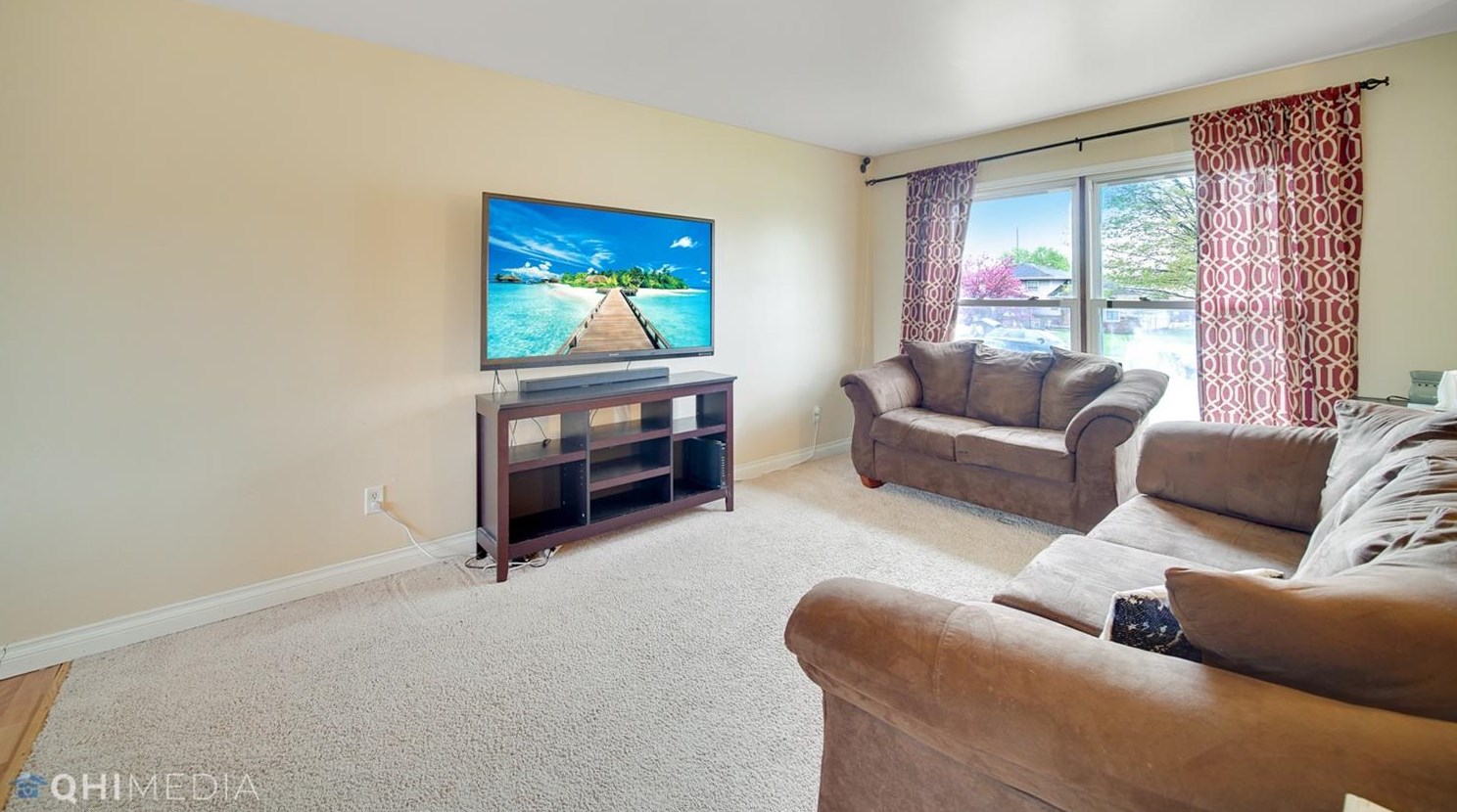 3020 Walnut Ln, Hobart, IN 46342