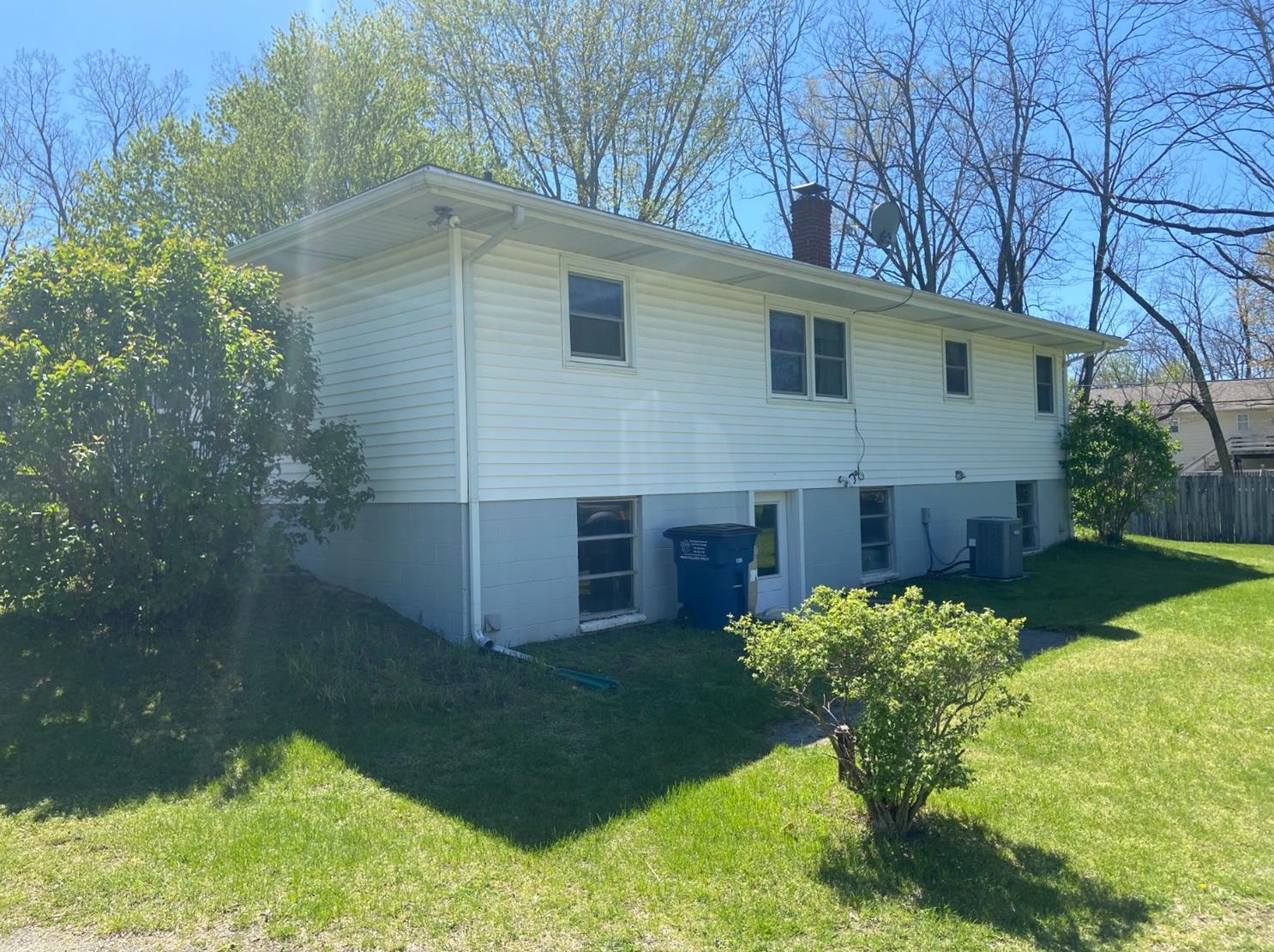 6339 Johnson Rd, La Porte, IN 46350-8242