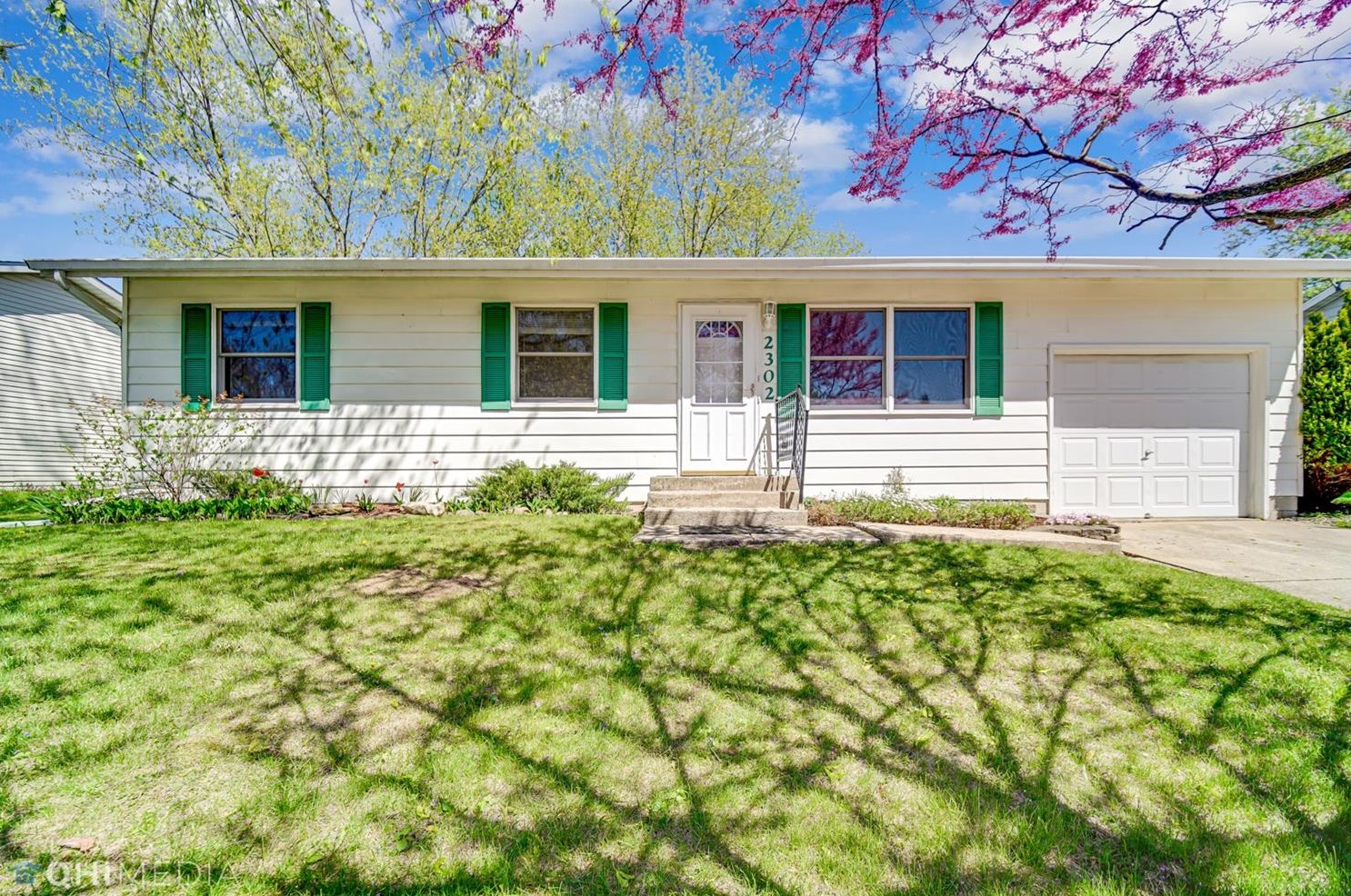 2302 Shaker Dr, Valpo, IN 46383
