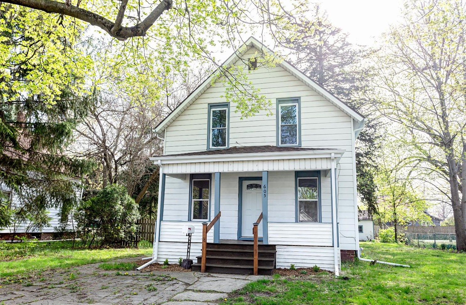 605 E St, La Porte, IN 46350