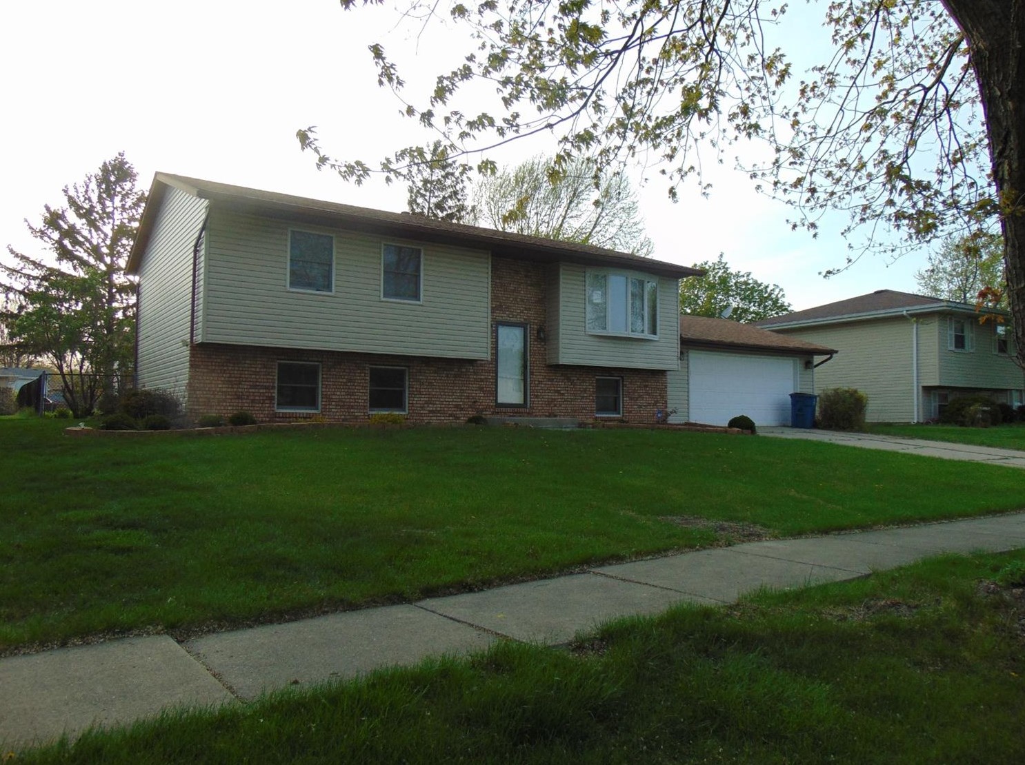 9818 Polk St, Crown Point, IN 46307