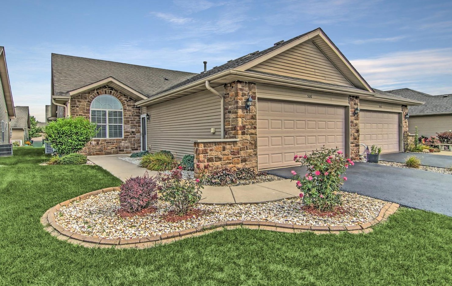 520 Holley Dr, Crown Point, IN 46307