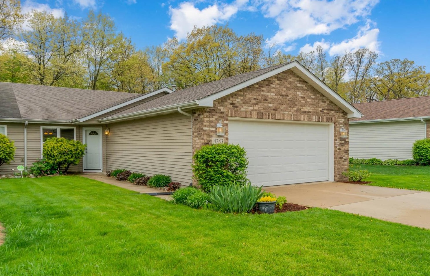 4283 W 92nd Pl, Gary, IN 46410