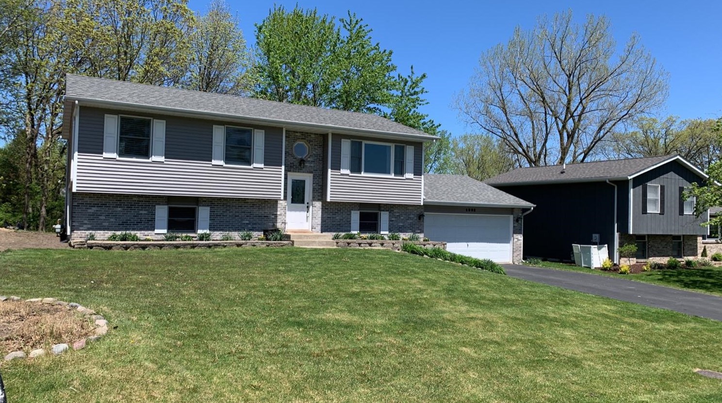 1892 Loganberry Ln, Crown Point, IN 46307