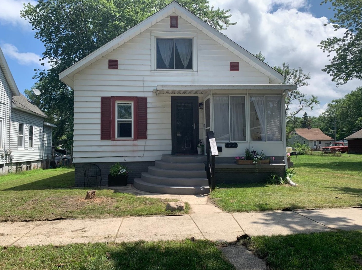 422 Hayes Ave, Michigan City, IN 46360-3946