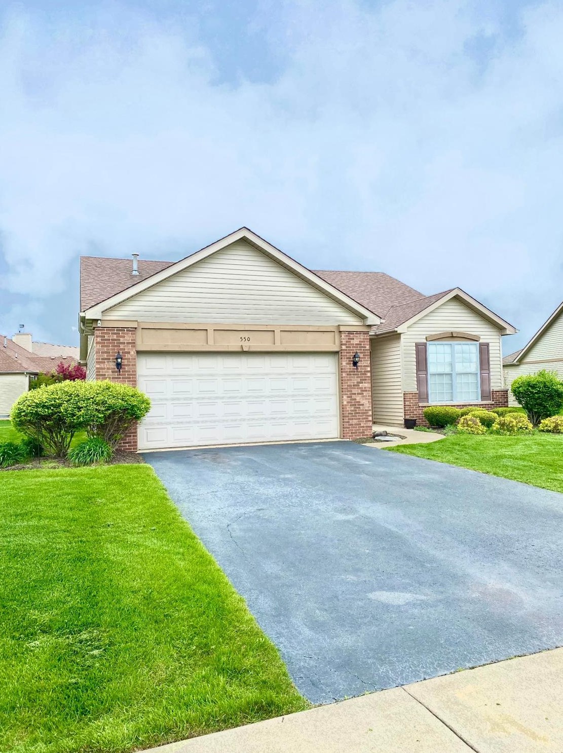 550 E 115th Pl, Crown Point, IN 46307