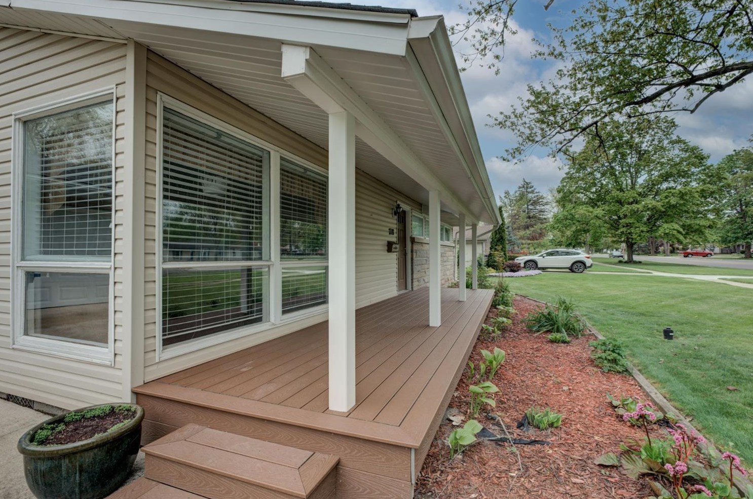 718 S Main St, Crown Point, IN 46307