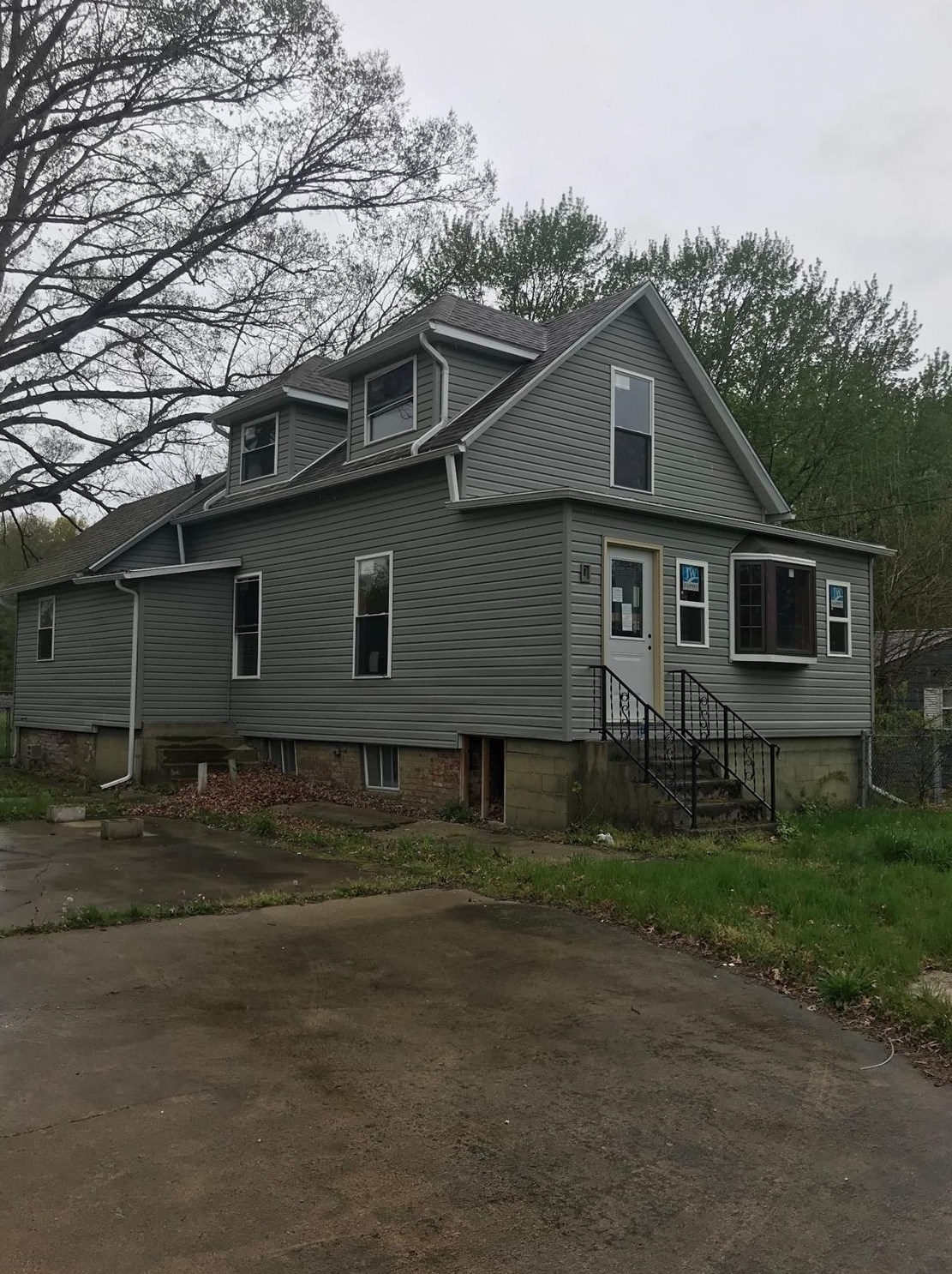 2101 Greenwood Ave, Michigan City, IN 46360