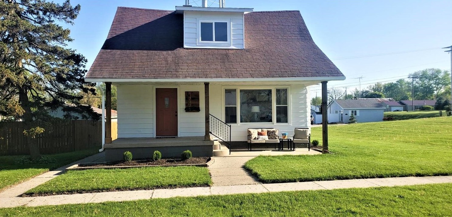 407 W State St, Morocco, IN 47963