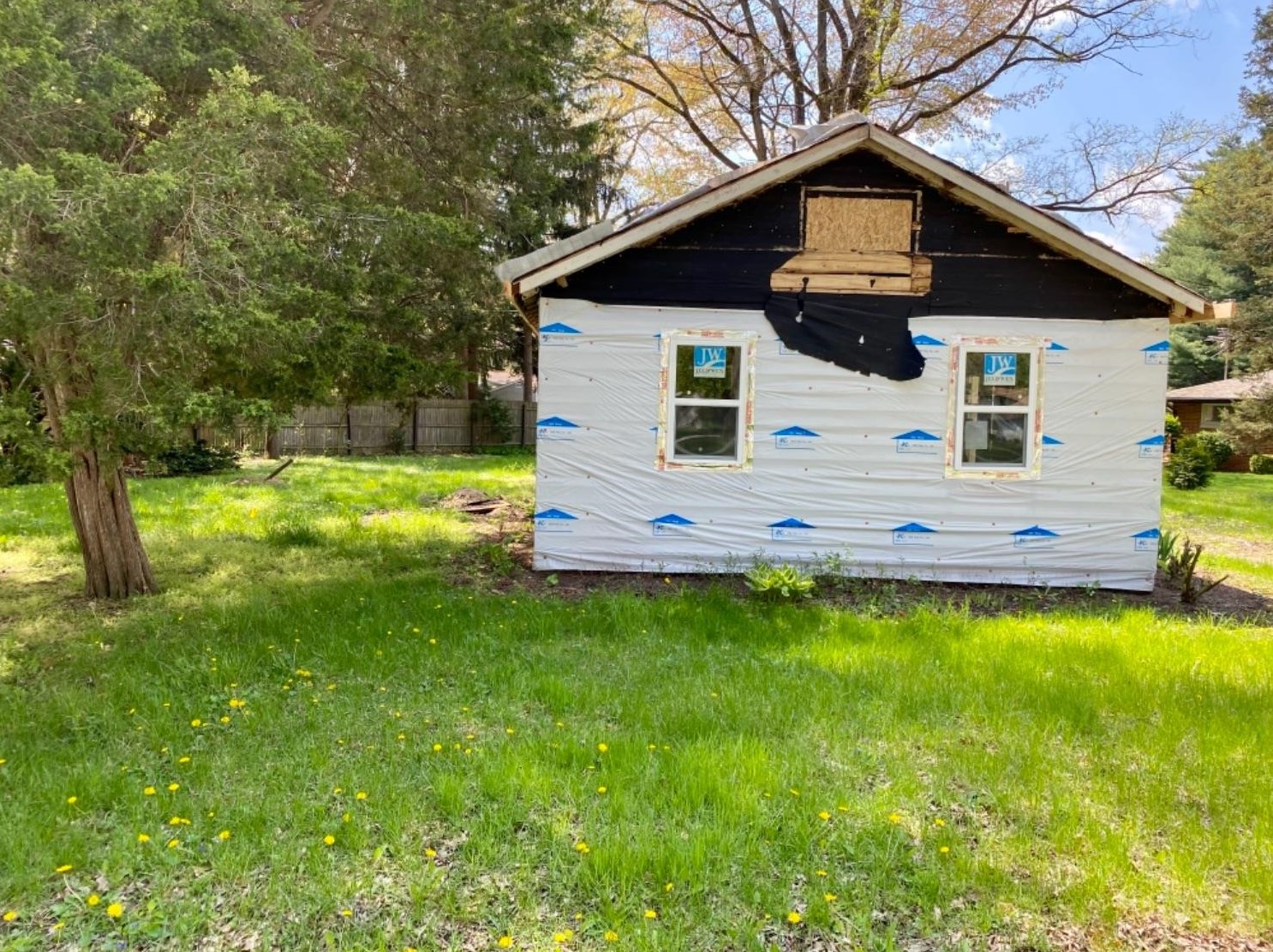 209 Canary Pl, Michigan City, IN 46360