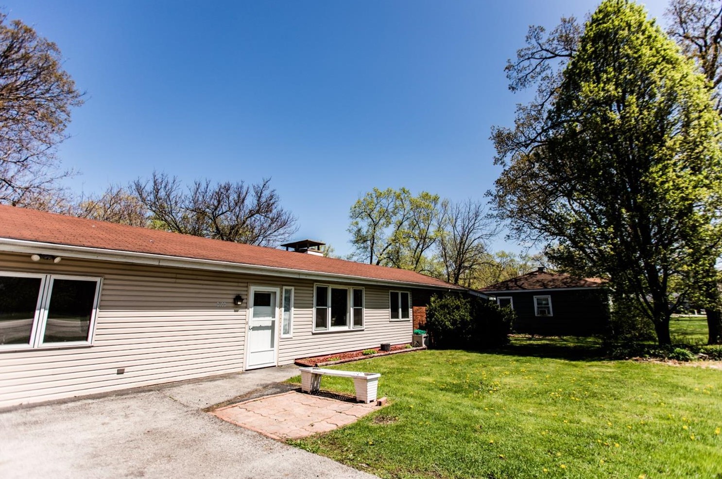 3130 W 41st Ave, Gary, IN 46408