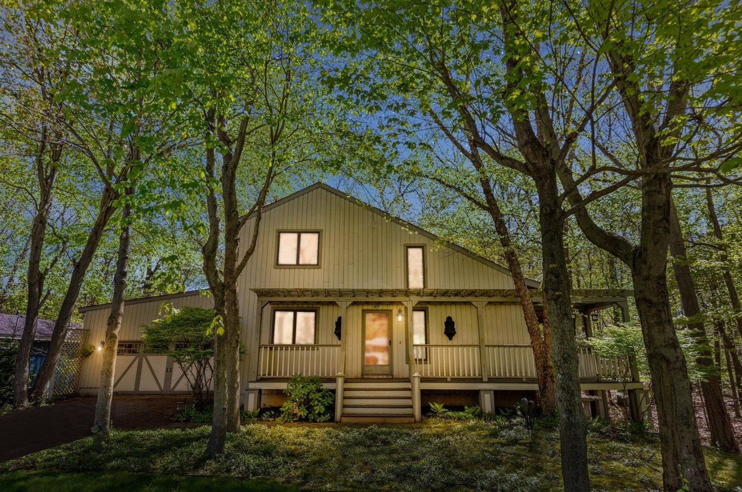 415 Pinewood Dr, Michigan City, IN 46360-1875