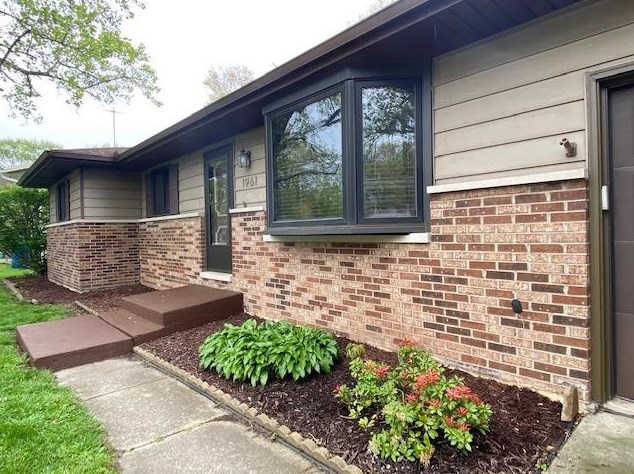 1961 Annabelle Ct, Porter, IN 46304-1946
