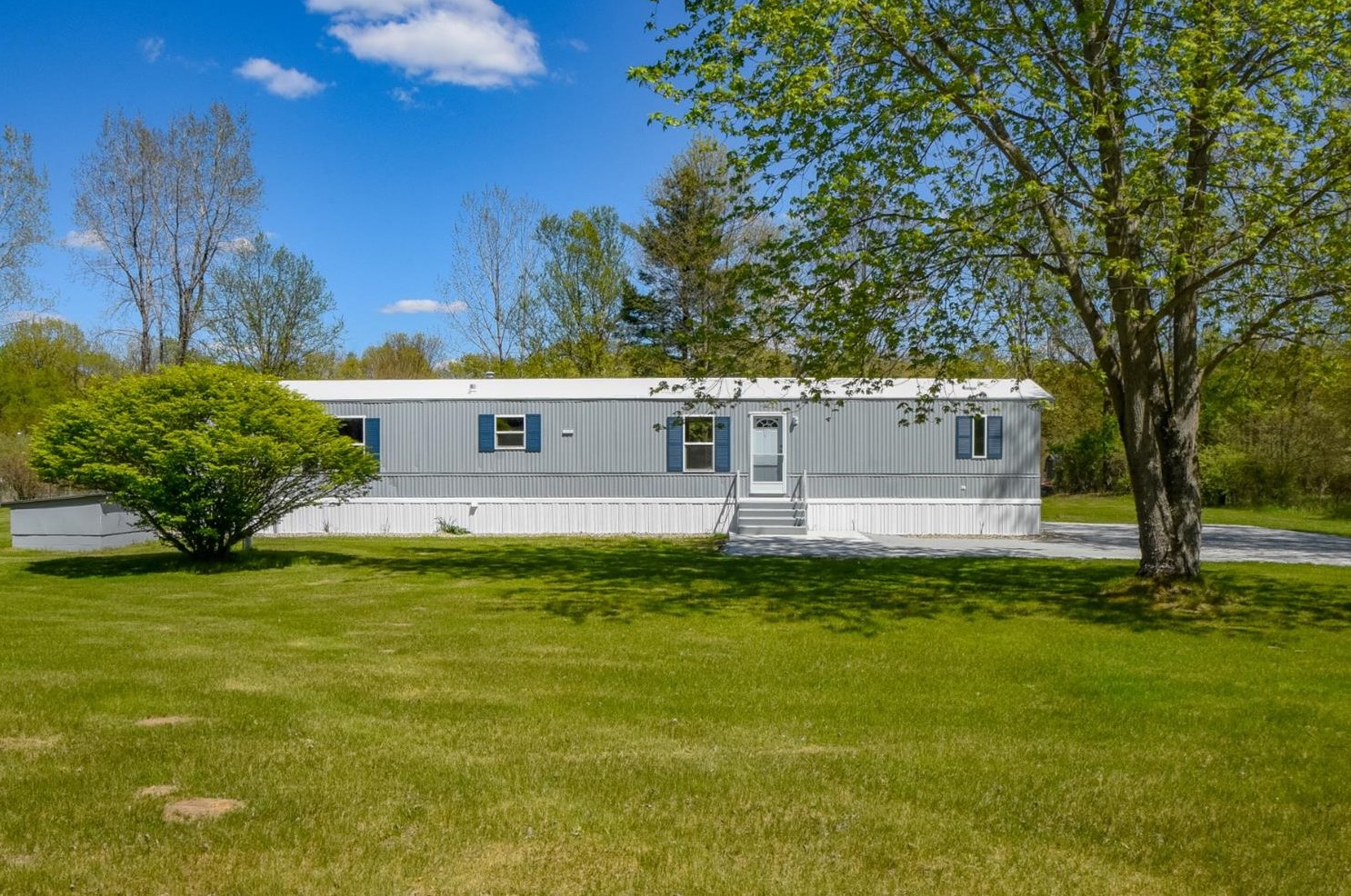 3658 S 750 E, Bass Lake, IN 46534