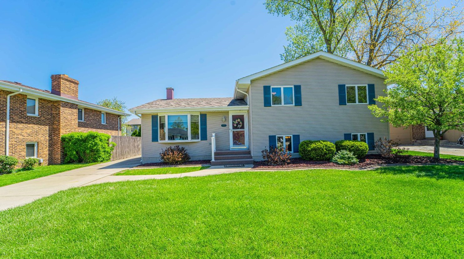 9225 Southmoor Ave, Hammond, IN 46322