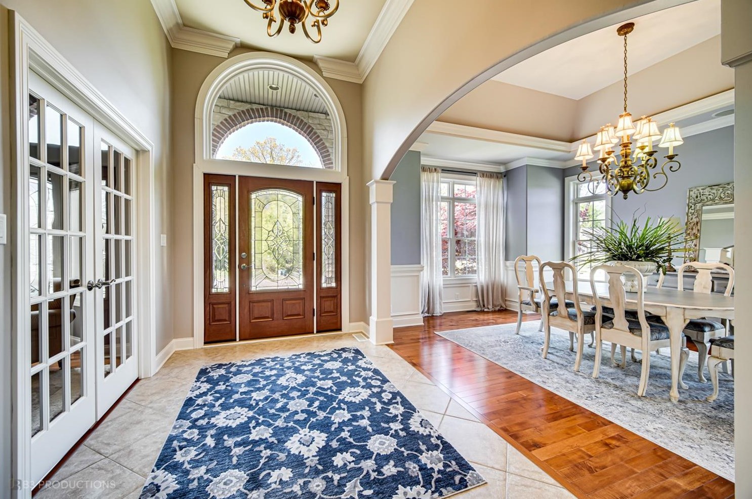 3370 Siena Dr, Valpo, IN 46385