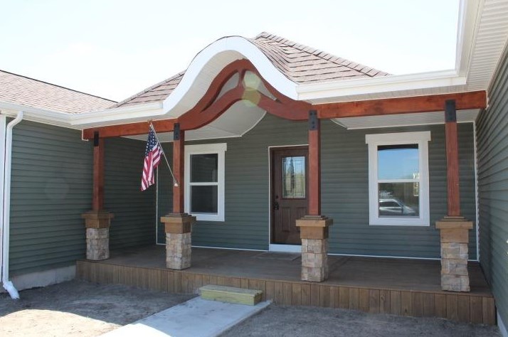 1008 E Short Dr, Bass Lake, IN 46534
