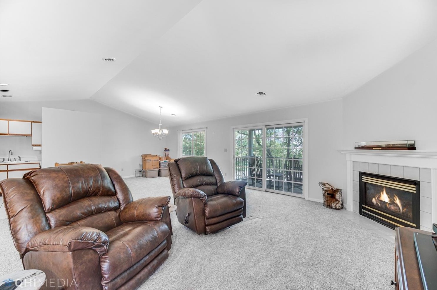 9838 Parkway Dr, Hammond, IN 46322