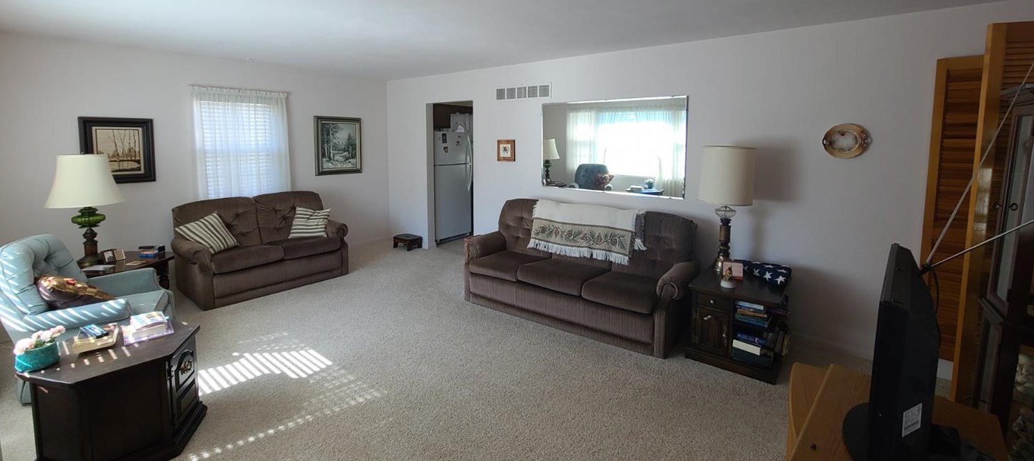 908 N Lafayette St, Griffith, IN 46319