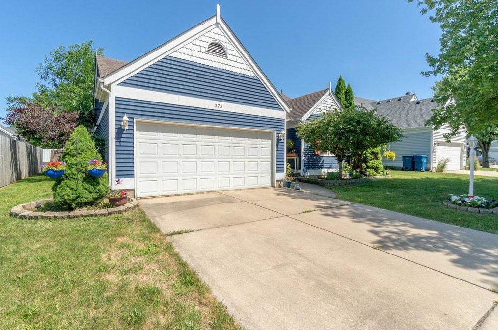 373 Carmody Dr, Porter, IN 46304-1566
