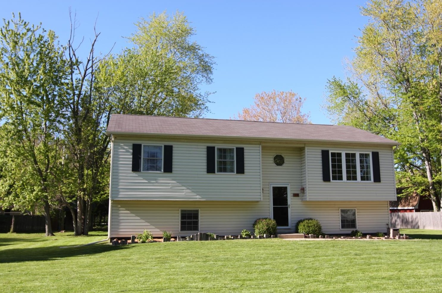 510 Pottawattomie Trail, Porter, IN 46304