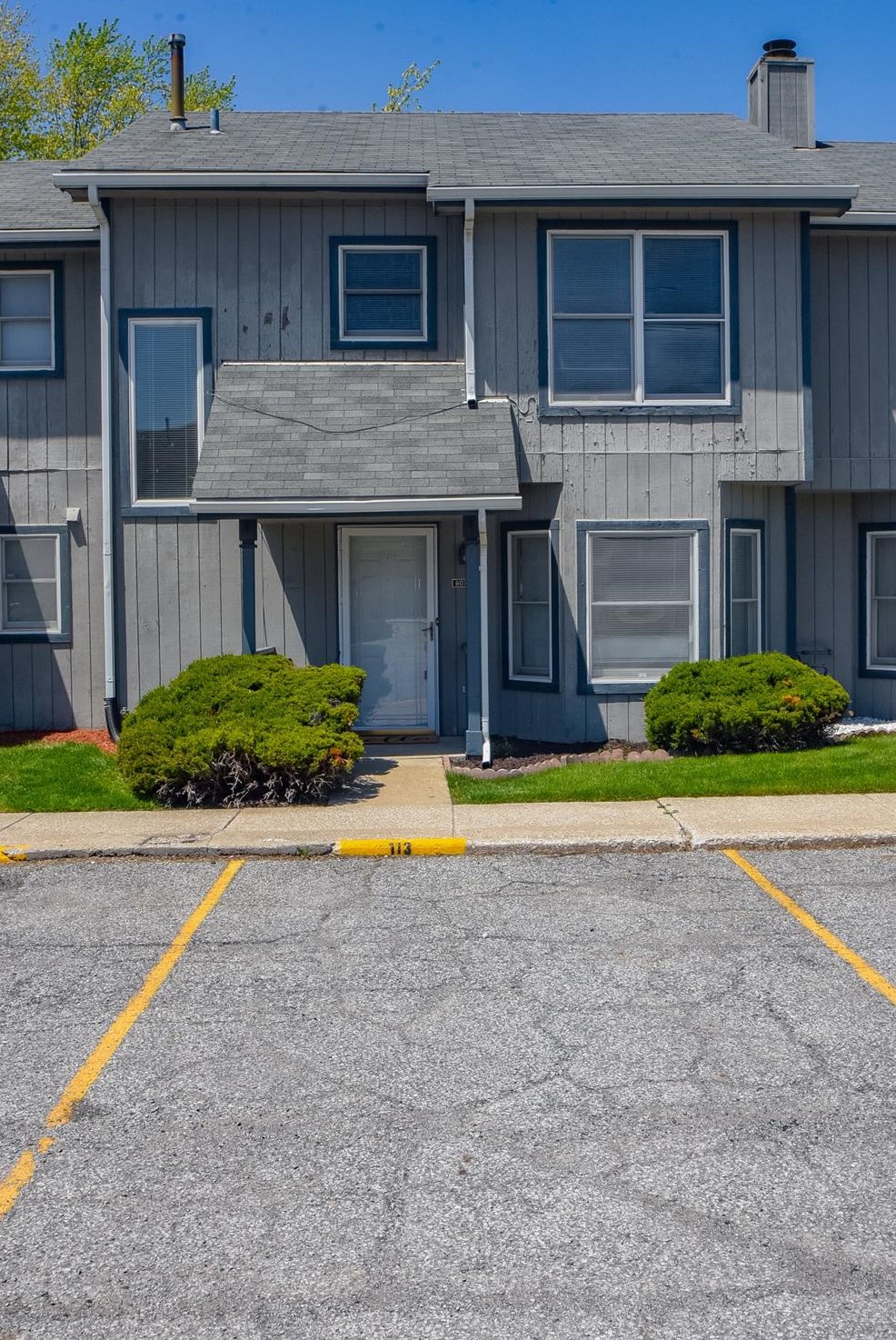 6078 Delaware Dr, Gary, IN 46410-3054