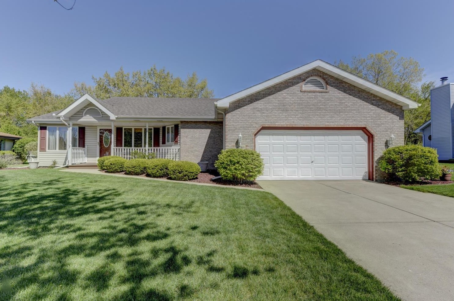 8761 Primrose Dr, Dyer, IN 46373