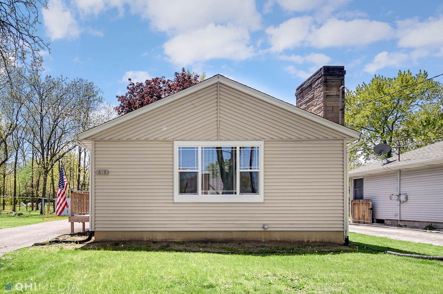 619 W North St, Crown Point, IN 46307