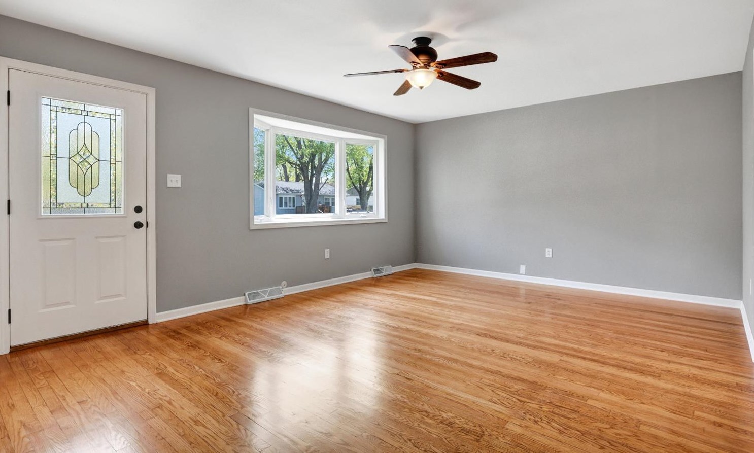 368 N Wilson St, Hobart, IN 46342