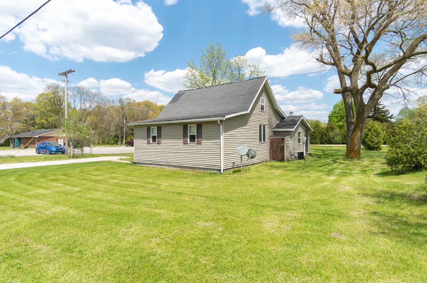 404 Us Highway 421, San Pierre, IN 46374-9572
