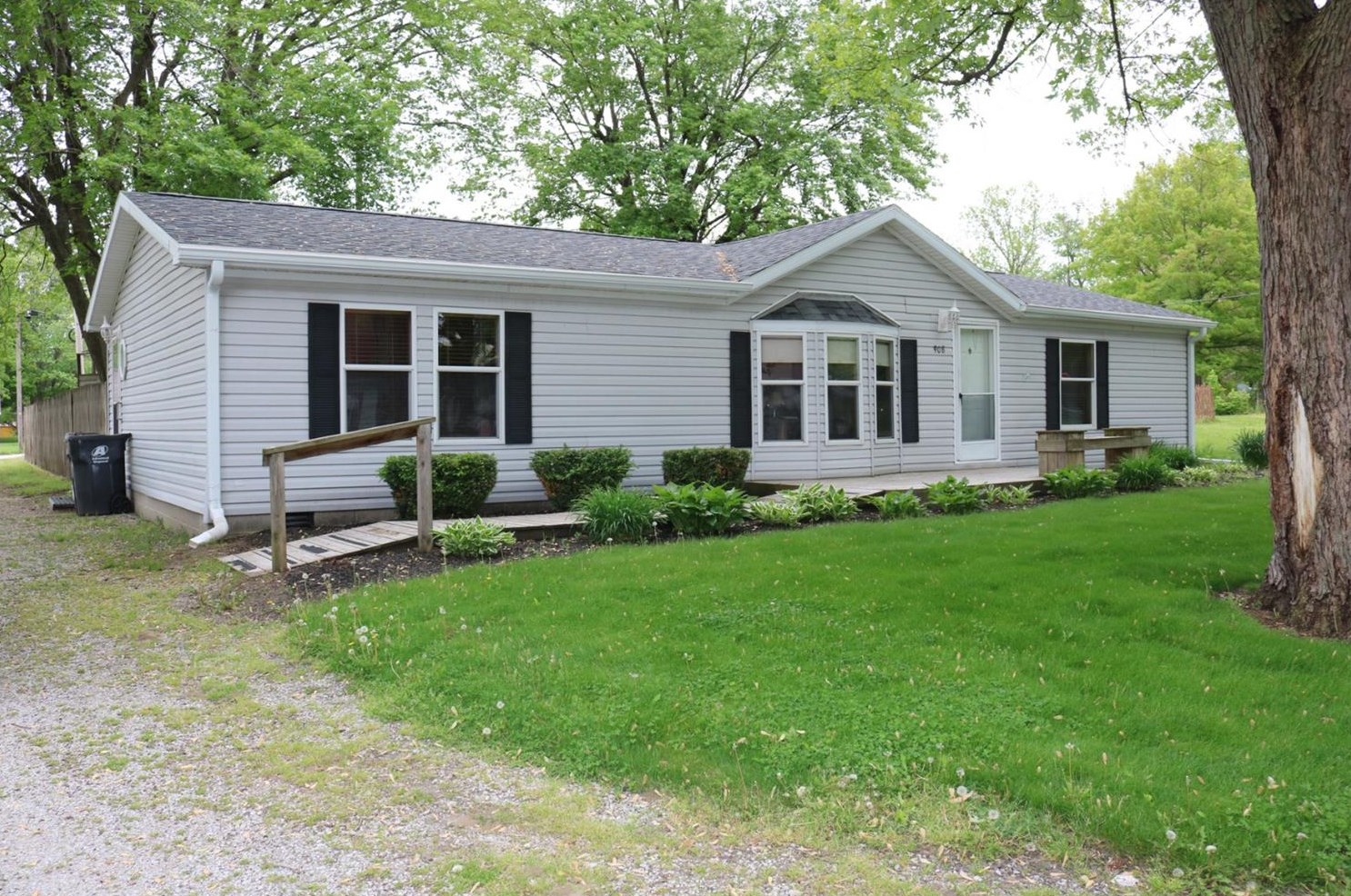 908 N Agnew St, Denham, IN 46996