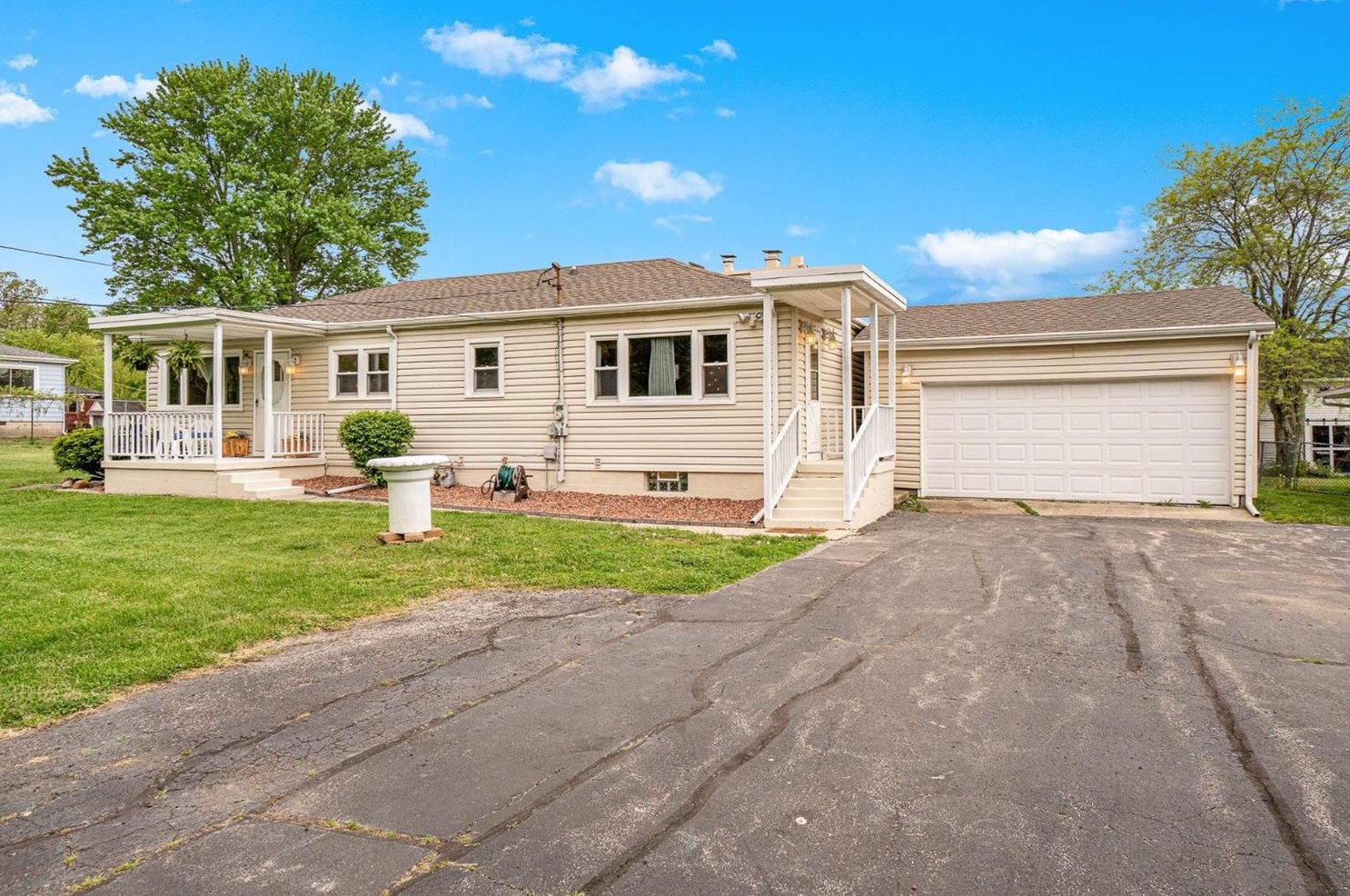 11134 Parrish Ave, Cedar Lake, IN 46303