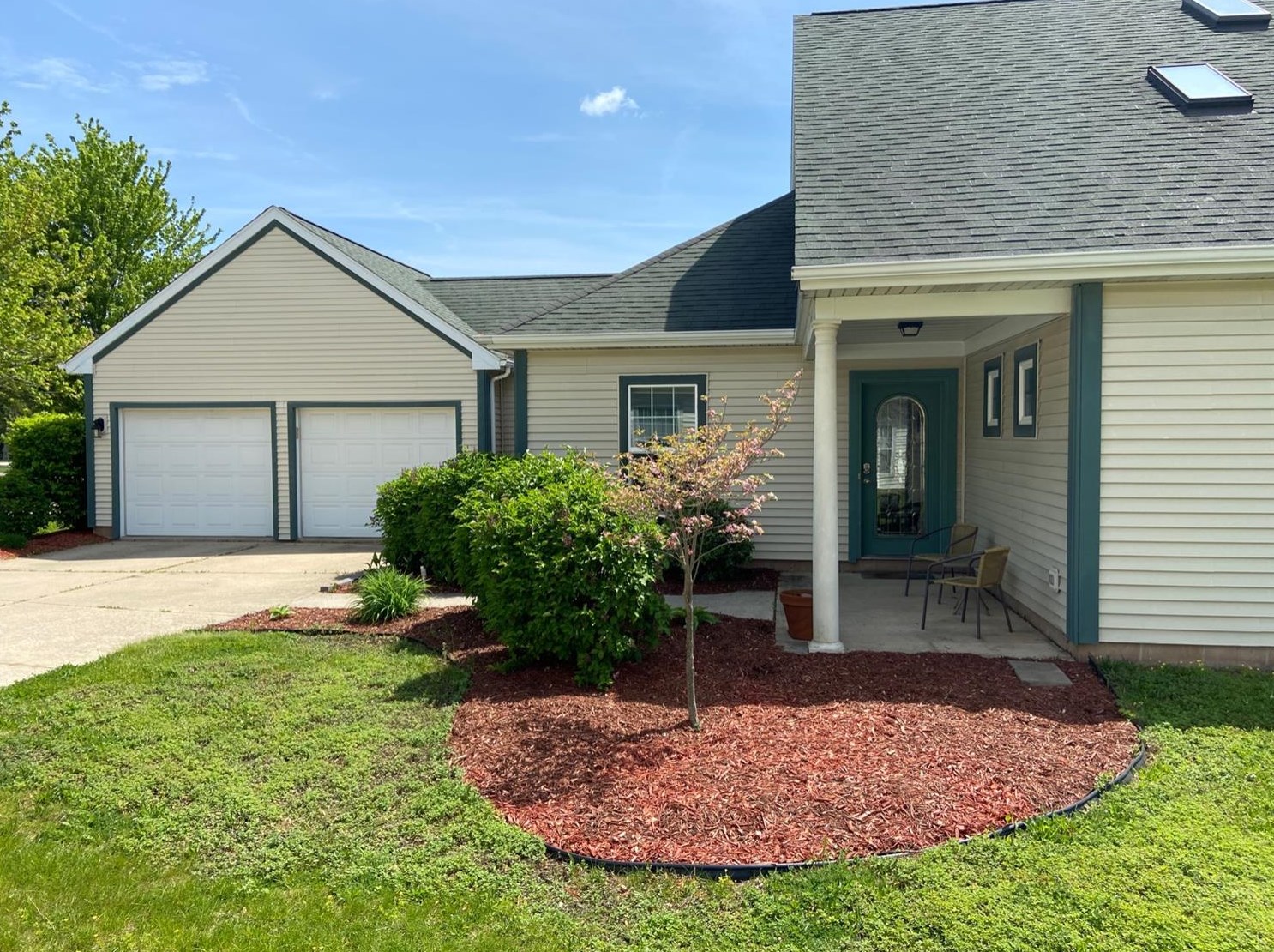 9241 Norris Dr, Hobart, IN 46342