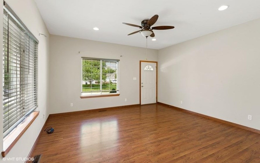2214 Stori Ln, Valpo, IN 46383