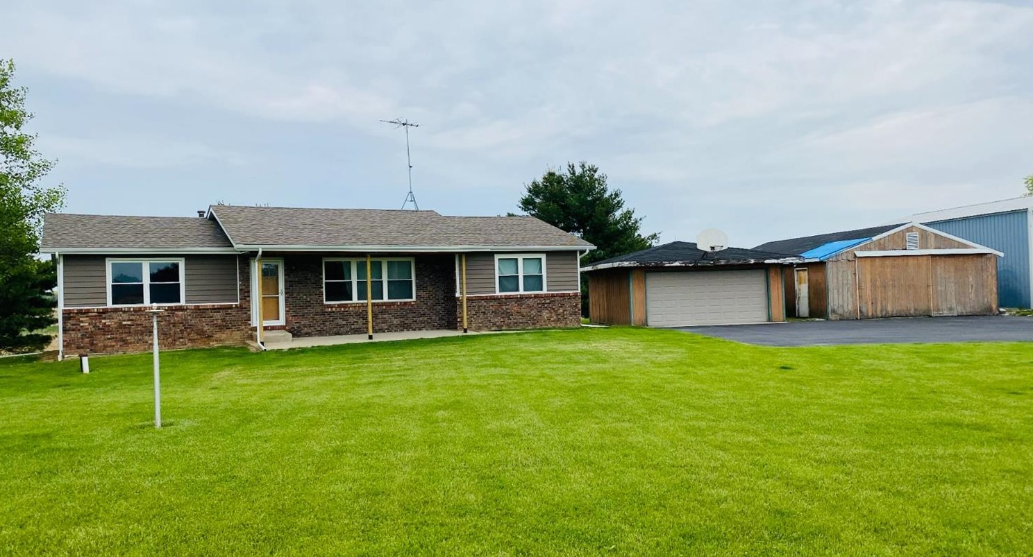 681 S State Road 2, Hebron, IN 46341