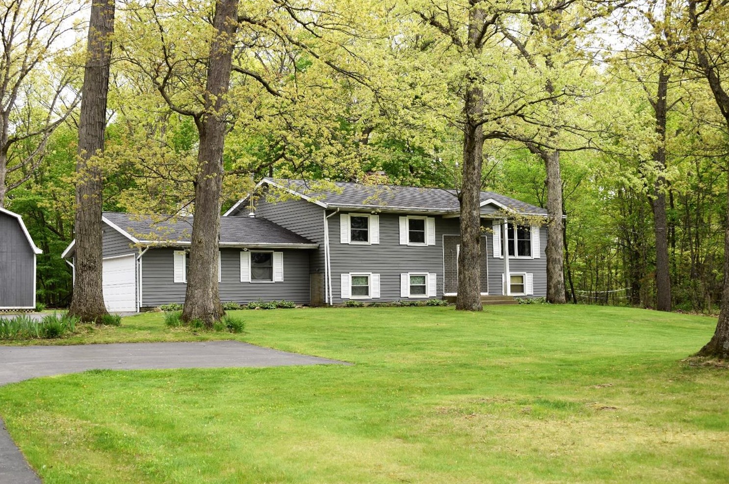 58 W 550 N, Valpo, IN 46385