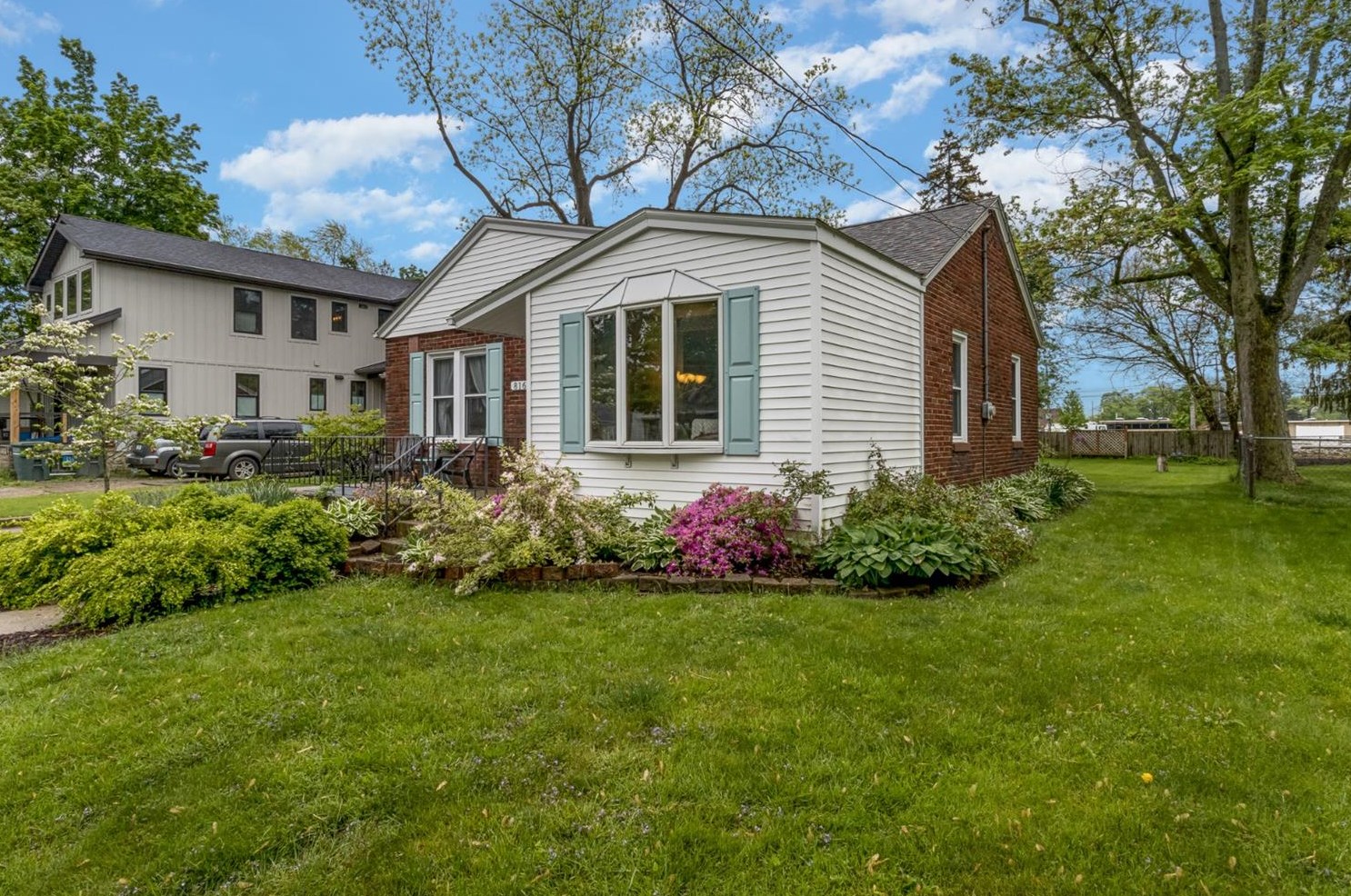 816 Jefferson St, Valpo, IN 46383